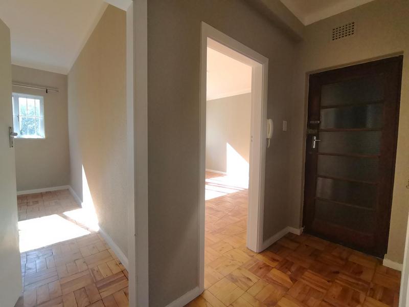 To Let 1 Bedroom Property for Rent in Vredehoek Western Cape
